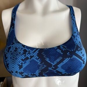 Lululemon energy sports bra, size 6, no padding